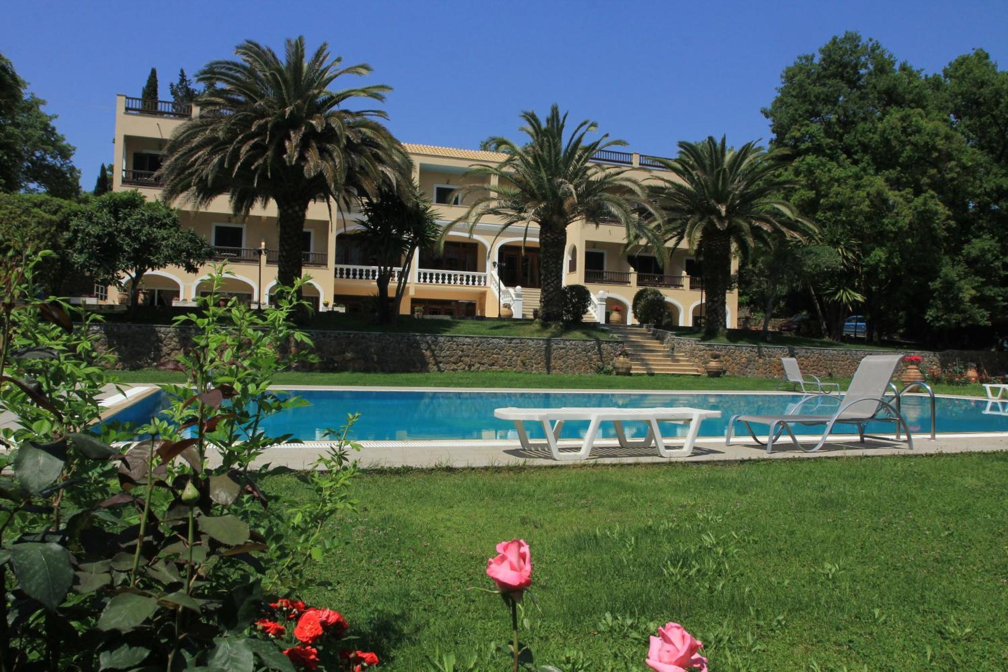 Fiori Hotel Gouvia Esterno foto