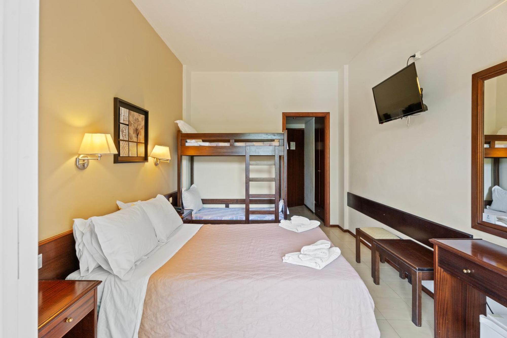 Fiori Hotel Gouvia Esterno foto